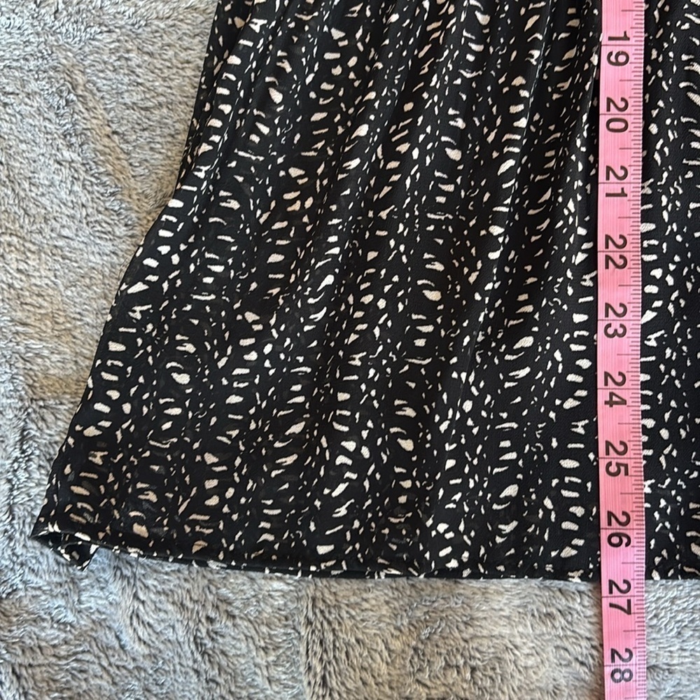 DR2 by Daniel Rainn Crew Neck Pleat Top in Black Size Large EUC - Picture 7 of 7